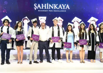 Şahinkaya’da mezuniyet coşkusu yaşandı! LGS başarısı gururlandırdı