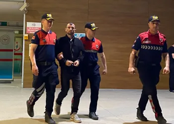 Zehir tacirlerine şafak baskını kamerada : 58 tutuklama