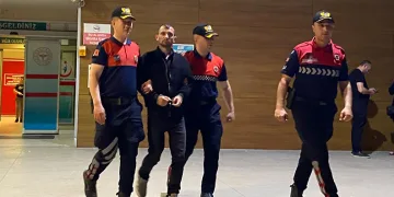 Zehir tacirlerine şafak baskını kamerada : 58 tutuklama