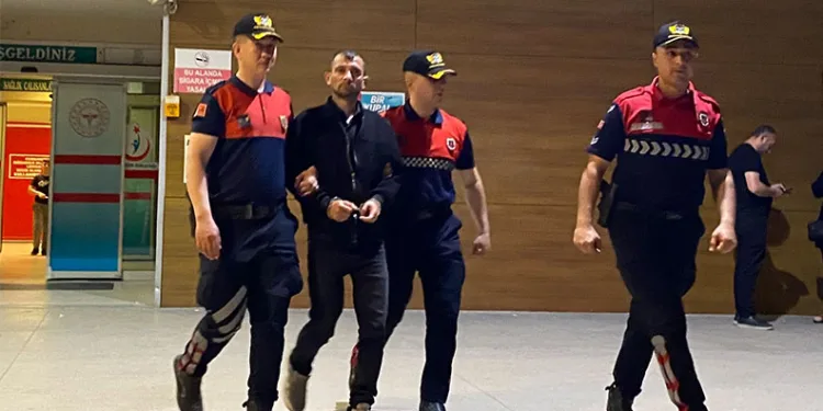 Zehir tacirlerine şafak baskını kamerada : 58 tutuklama