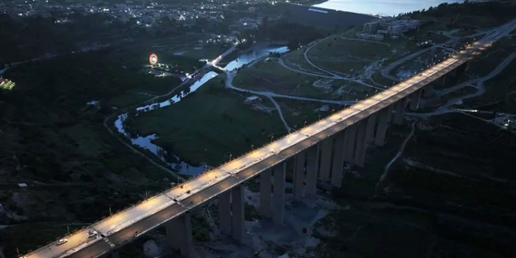 Slovenya’da İsrail yanlısı yeni hükümet, göreve gelir gelmez Filistin bayrağını indirdi
