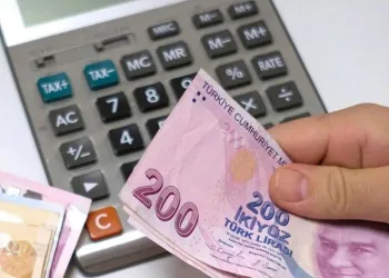 5 TL’lik eksik ödeme yüzünden minibüs karıştı