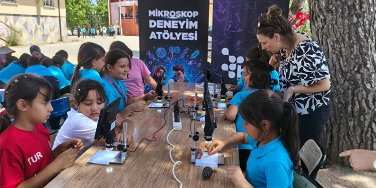 Köy okullarında bilimsel yolculuk