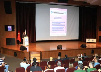 Tütün endüstrisinin evrimi ve tehlikeleri masaya yatırıldı
