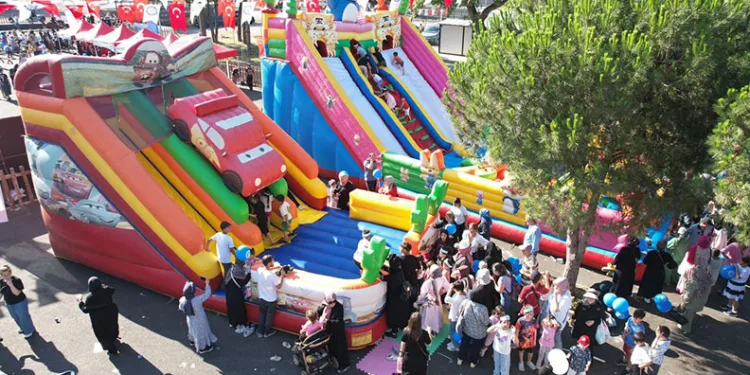 Buğday tarlaları alevlere teslim oldu