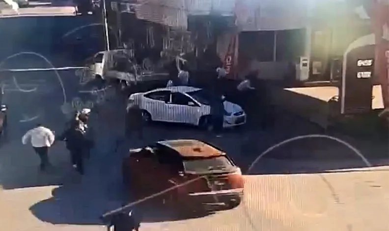Trafikte “Önüne bak” dedi, ortalık savaş alanına döndü: 6 kişi tutuklandı