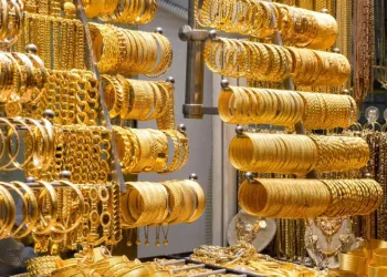 İlaç stoklayıp yurt dışına sattıkları iddia edildi! 19 eczacı gözaltında