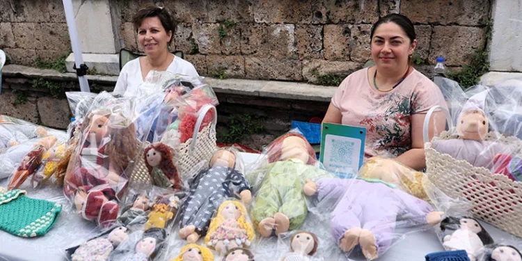 25 ülkeden öğrenciler aynı safta: Mehterle kültür köprüsü kurdular