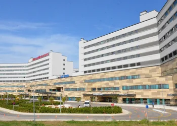 Trafikte “Önüne bak” dedi, ortalık savaş alanına döndü: 6 kişi tutuklandı