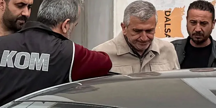 Ekrem İmamoğlu Sinyali Verdi: Yeni Parti Geliyor!