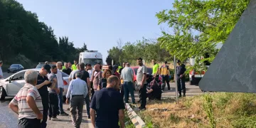 Bursa’da iki otomobil çarpıştı: 6 yaralı