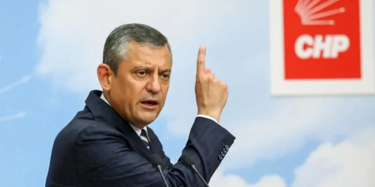 Partisiz Kalan Özgür Özel’e Sürpriz Teklif: “Bize Gelin”