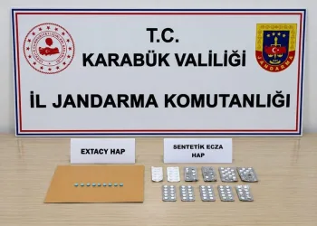 Serik’te site sakinlerinden aidat ve hizmet protestosu