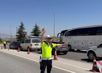 Isparta’da kaçak elektronik sigara kartuşu operasyonu: Bin 970 paket ele geçirildi
