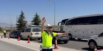 Isparta’da kaçak elektronik sigara kartuşu operasyonu: Bin 970 paket ele geçirildi