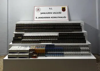 Isparta’da kaçak elektronik sigara kartuşu operasyonu: Bin 970 paket ele geçirildi