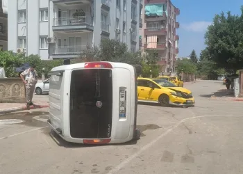 Isparta’da kaçak elektronik sigara kartuşu operasyonu: Bin 970 paket ele geçirildi