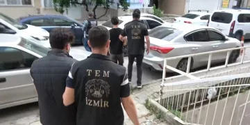 İzmir merkezli 12 ilde FETÖ operasyonu: 80 şüpheli yakalandı