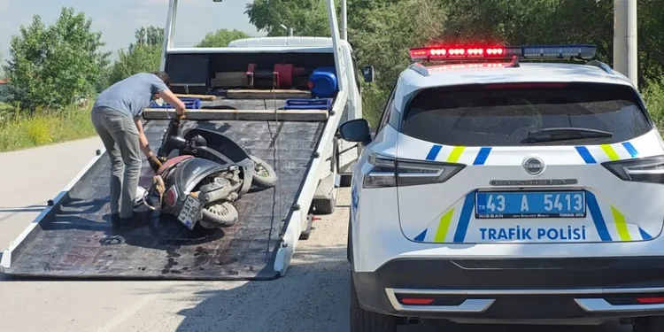 İzmir merkezli 12 ilde FETÖ operasyonu: 80 şüpheli yakalandı
