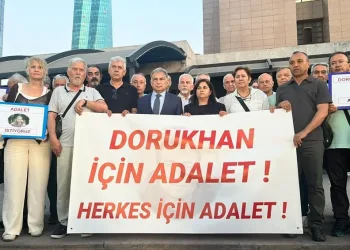 İzmir merkezli 12 ilde FETÖ operasyonu: 80 şüpheli yakalandı