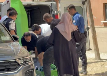 İzmir merkezli 12 ilde FETÖ operasyonu: 80 şüpheli yakalandı
