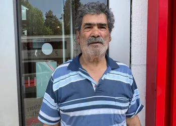 İzmir merkezli 12 ilde FETÖ operasyonu: 80 şüpheli yakalandı