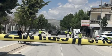 İzmir merkezli 12 ilde FETÖ operasyonu: 80 şüpheli yakalandı