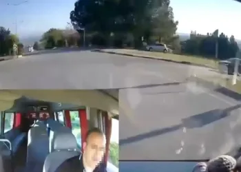 Sakarya’da savcı ile minibüs şoförünün trafikteki kavgası kamerada