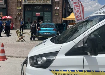 Sakarya’da savcı ile minibüs şoförünün trafikteki kavgası kamerada