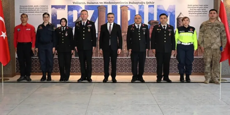 Sakarya’da savcı ile minibüs şoförünün trafikteki kavgası kamerada