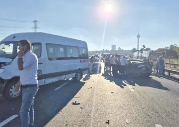 Sakarya’da savcı ile minibüs şoförünün trafikteki kavgası kamerada