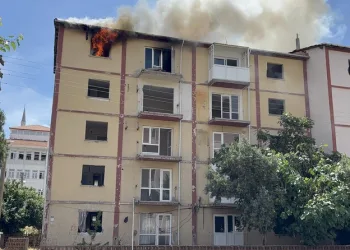 Otomobilin çarptığı 6 yaşındaki çocuk hayatını kaybetti, ailenin feryatları yürek dağladı