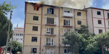Otomobilin çarptığı 6 yaşındaki çocuk hayatını kaybetti, ailenin feryatları yürek dağladı