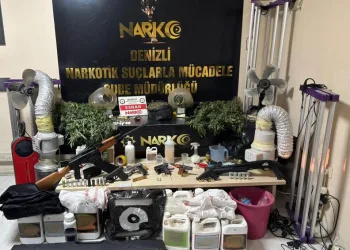 Otomobilin çarptığı 6 yaşındaki çocuk hayatını kaybetti, ailenin feryatları yürek dağladı