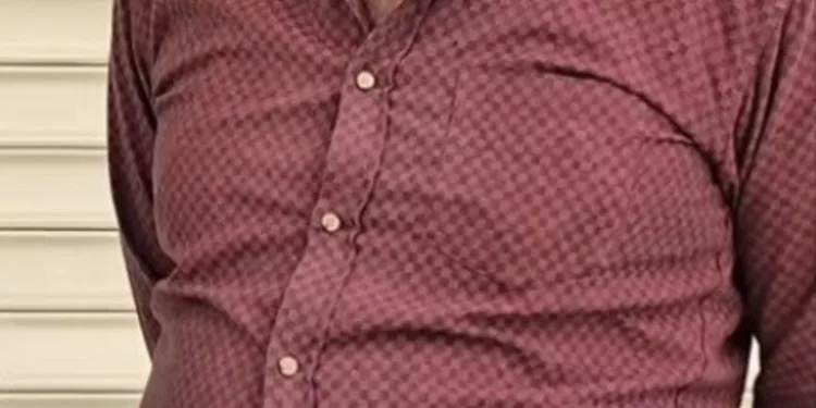 Osmaniye’de çınar ağacı, halk otobüsünün üzerine düştü: Saniyelerle kurtuldu