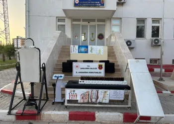 Beylikdüzü’nde taksinin bagajındaki valizde 23 kilogram kokain bulundu: 4 gözaltı
