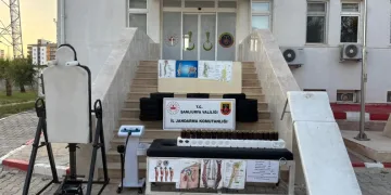 Beylikdüzü’nde taksinin bagajındaki valizde 23 kilogram kokain bulundu: 4 gözaltı