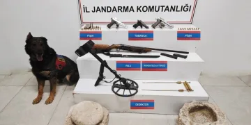 Beylikdüzü’nde taksinin bagajındaki valizde 23 kilogram kokain bulundu: 4 gözaltı