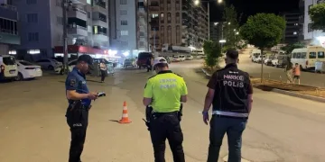 Beylikdüzü’nde taksinin bagajındaki valizde 23 kilogram kokain bulundu: 4 gözaltı
