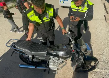 Beylikdüzü’nde taksinin bagajındaki valizde 23 kilogram kokain bulundu: 4 gözaltı