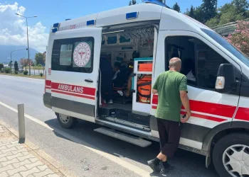 Beylikdüzü’nde taksinin bagajındaki valizde 23 kilogram kokain bulundu: 4 gözaltı