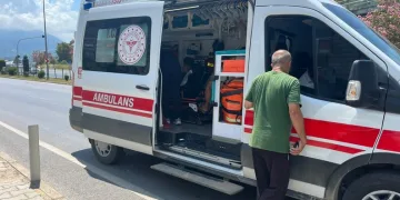 Beylikdüzü’nde taksinin bagajındaki valizde 23 kilogram kokain bulundu: 4 gözaltı