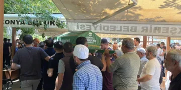Siirt’te seyir halindeki otomobil alev aldı