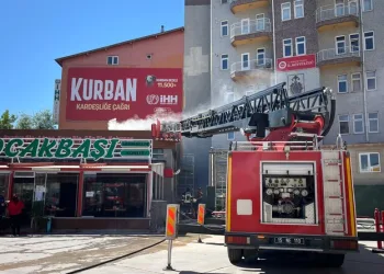 Bolu’da kazadan kıl payı kurtuldular: O anlar kamerada