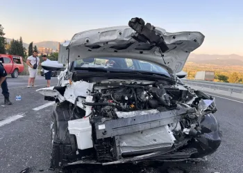 Bolu’da kazadan kıl payı kurtuldular: O anlar kamerada