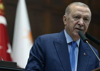 “Gazi Mustafa Kemal’in kurduğu partiyi pavyon masalarına düşürenler yine kendileridir”