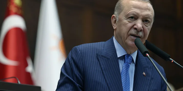 “Gazi Mustafa Kemal’in kurduğu partiyi pavyon masalarına düşürenler yine kendileridir”