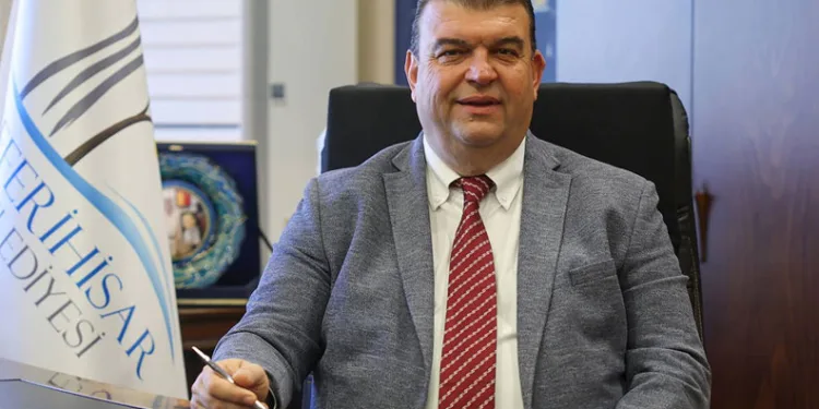 Seferihisar Belediye Başkanı İsmail Yetişkin tutuklandı