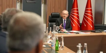 CHP’de disiplin süreci genişliyor: İki belediye başkanı için ihraç talebi