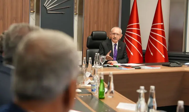 CHP’de disiplin süreci genişliyor: İki belediye başkanı için ihraç talebi